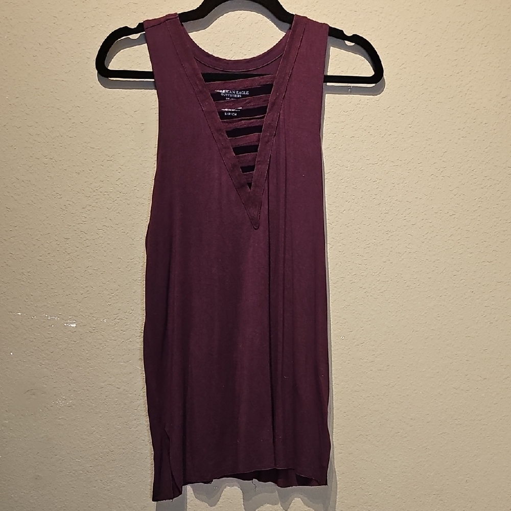 American Eagle Soft and Sexy Maroon V Neck Tank With Cut Outs Size Small
